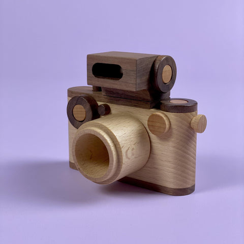 Vintage 35mm Wooden Camera - Light Lion